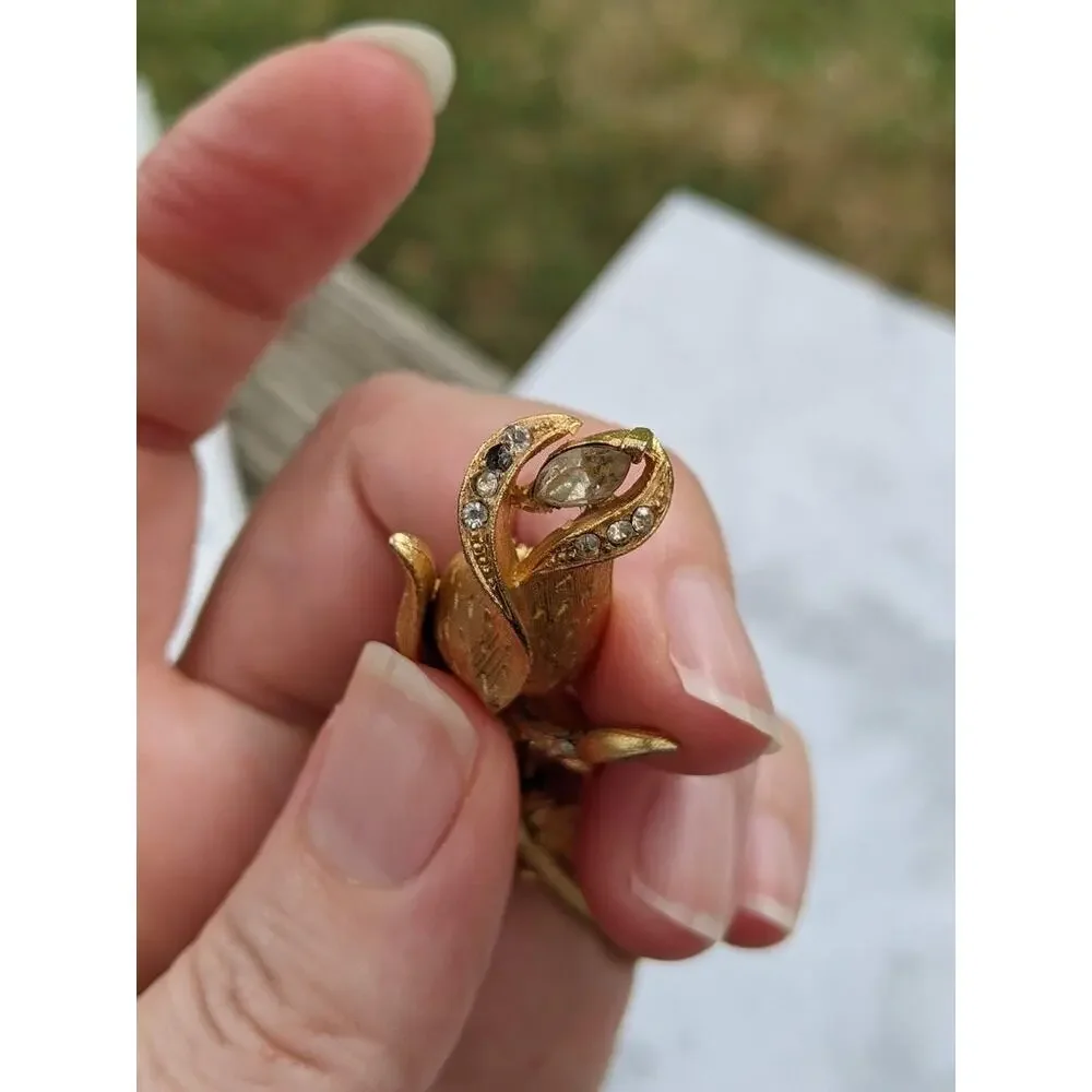 Golden Rose rhinestone accent brooch